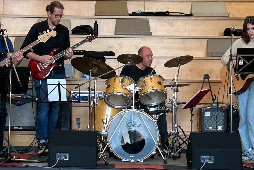 Sunday Music Club Brikke Oave Brunssum live muziek René Schols en leerlingen